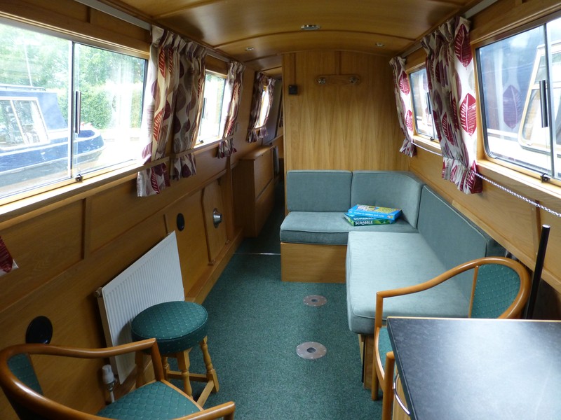  Regency 6M's Saloon 